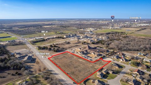 Commercial Land with Extensive Road Frontage
