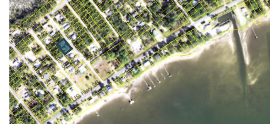 Carrabelle, FL Wooded Building Site