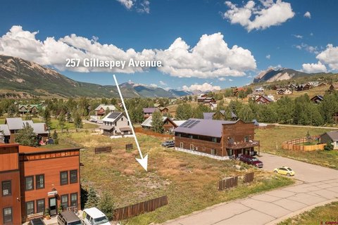 Versatile Lot in Crested Butte