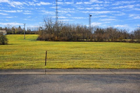 Commercial Tract in High-Traffic Area