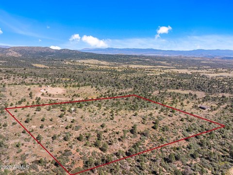 Land, Peeples Valley, AZ