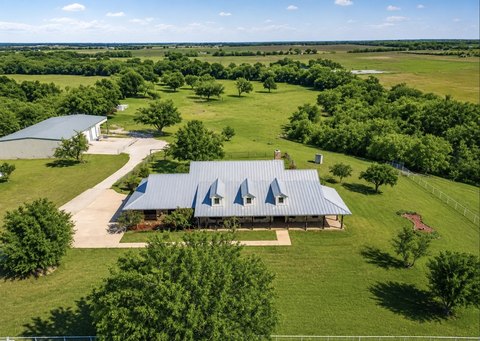 Ranch with Powered Dock