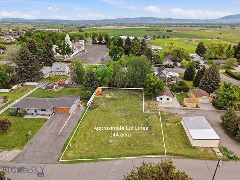 LAND - Manhattan, MT