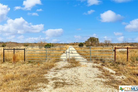 27 Acres in Lometa, Texas