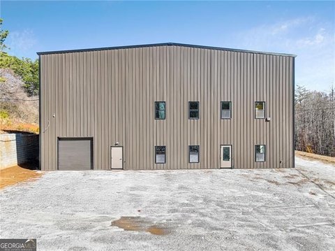 Flex Space with Large Hangar Door