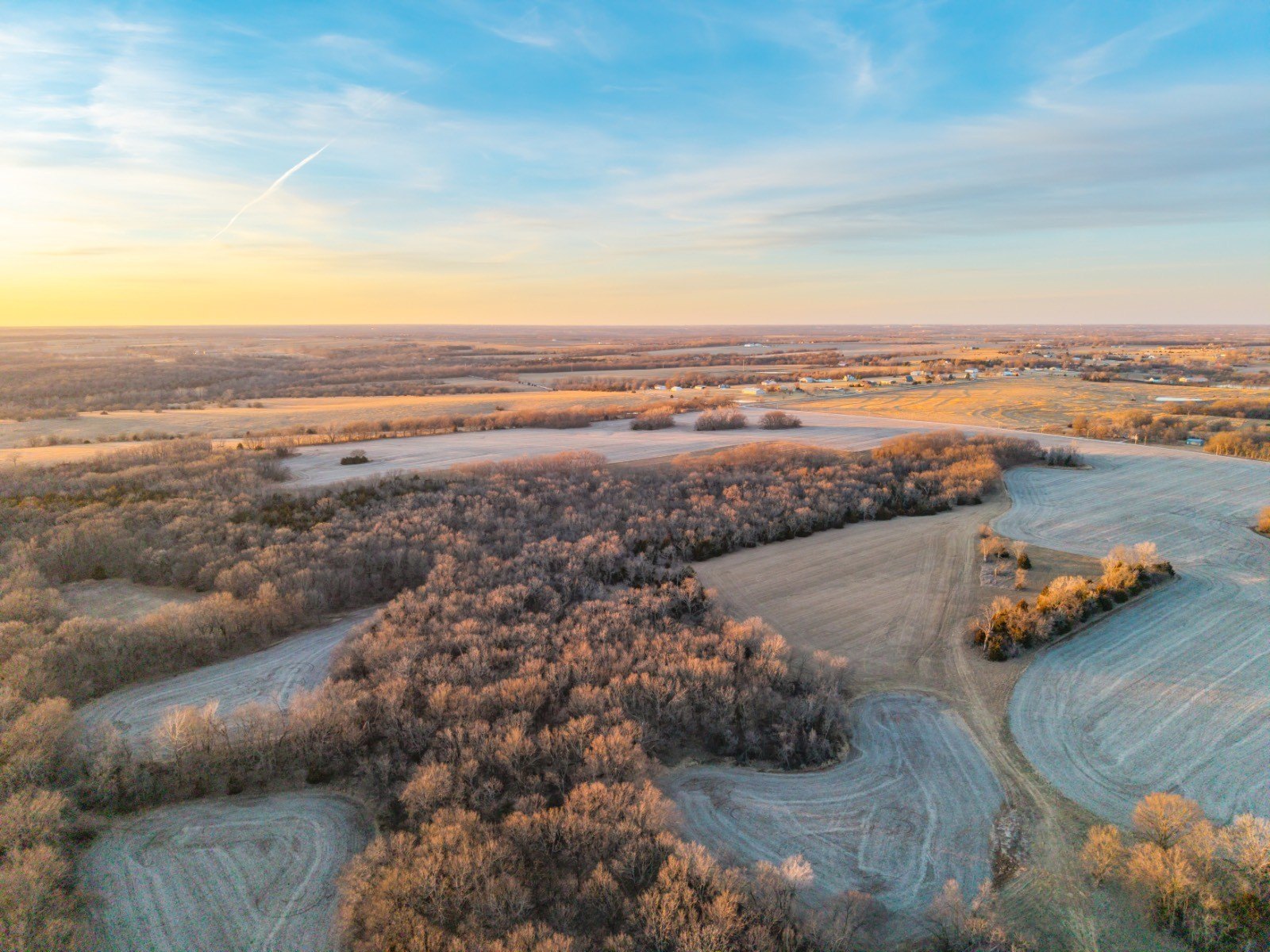 Versatile Land Near Overland Park