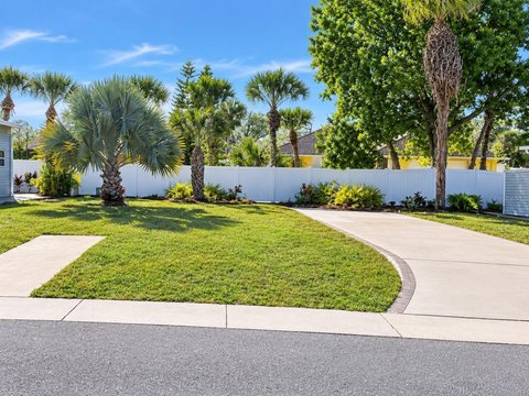 Land, VENICE, FL