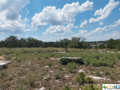 Acreage Homesite in Spicewood Trails