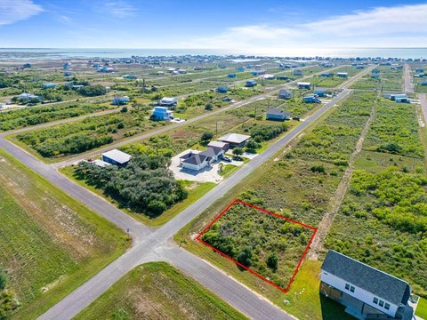 Double Lot Near Boat Ramp