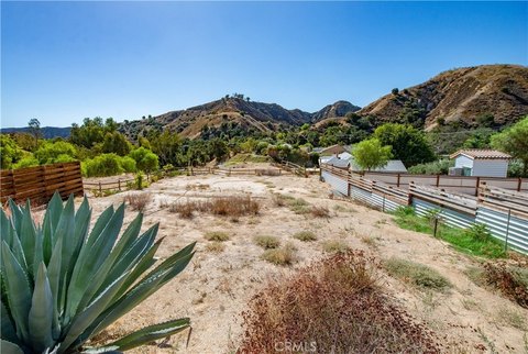 Land, Val Verde, CA