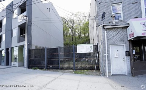 Staten Island Mixed-Use Development Site