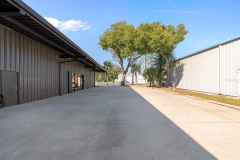 Warehouse with Multiple Bay Doors
