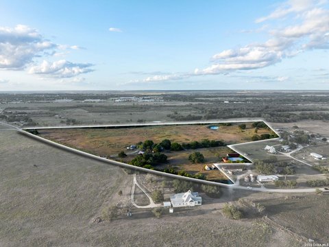 Land, Lockhart, TX