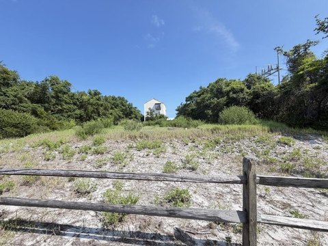LAND - East Point, FL