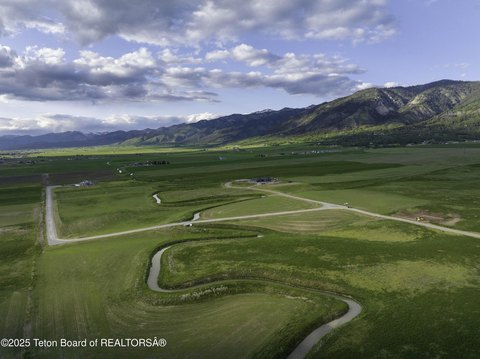 Land in Alpenglow Hills, Wyoming