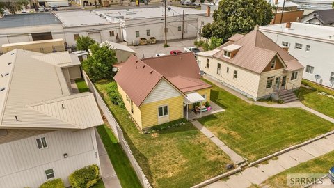 Multifamily Portfolio with Detached Garage
