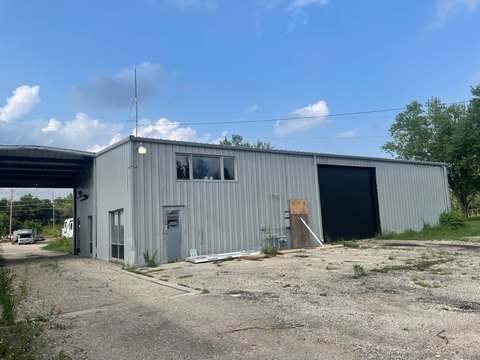 Standalone Warehouse with Fenced Yard
