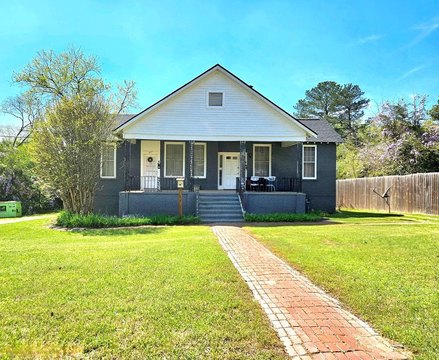 Well-Maintained Multifamily Investment Property