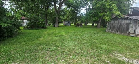 LAND - Fayetteville, IL