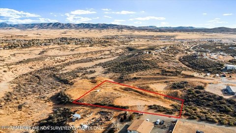 Land in Dewey-Humboldt, Arizona