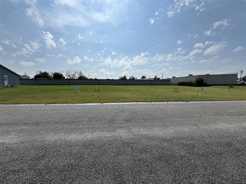 Land/Lot/Farm, Newhall, IA