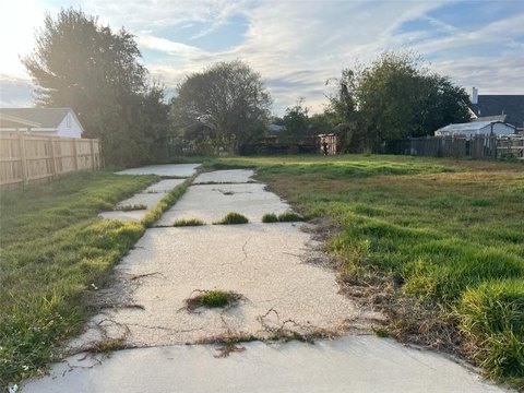 Land, Gretna, LA