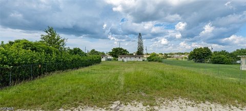 Land, Miami, FL
