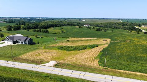 Land, Runnells, IA