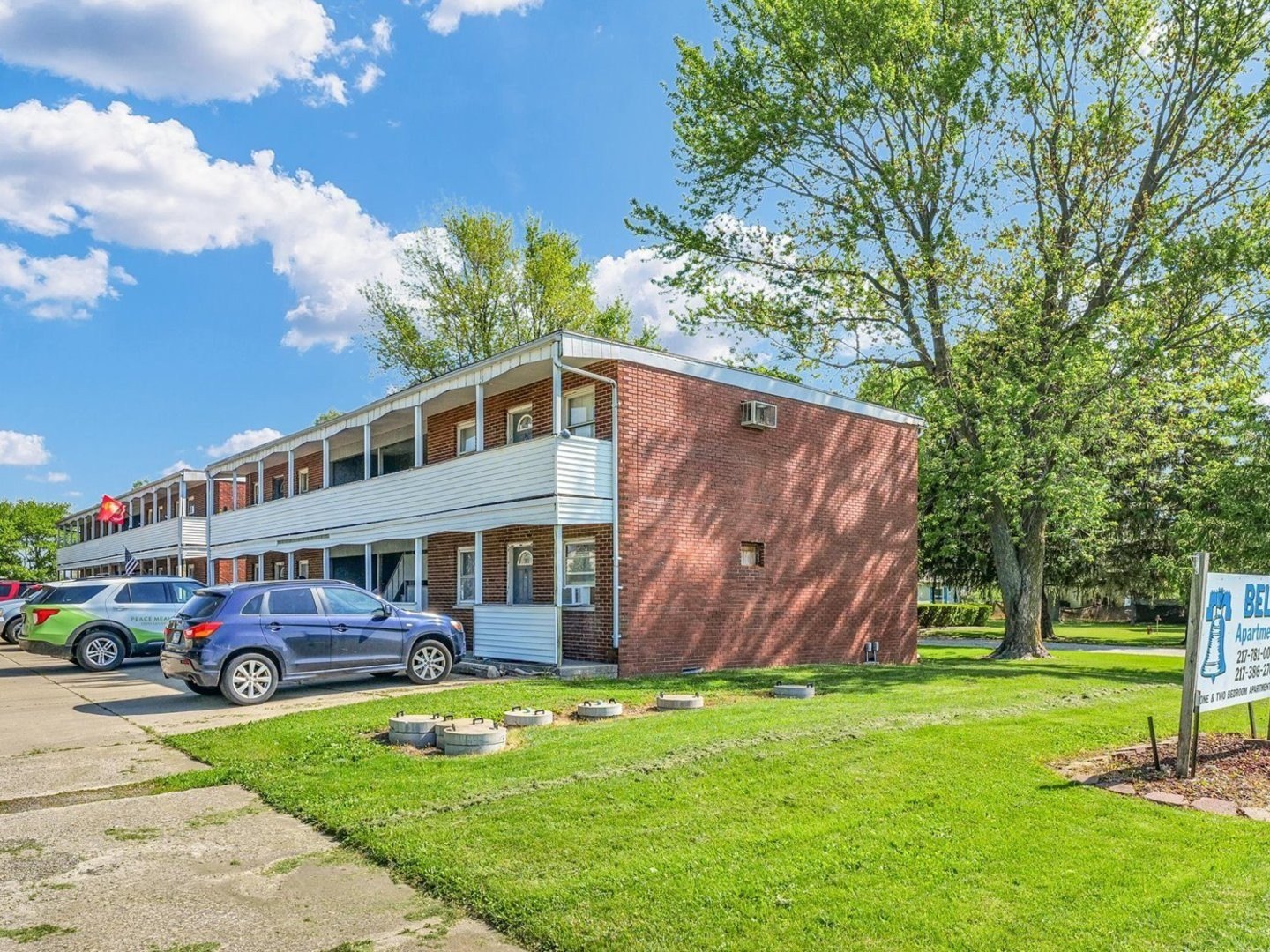 Well-Maintained Apartment Complex in Rantoul