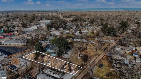 Vacant Lot in Growing Area