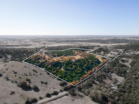 41.68 Acres in Lampasas, TX
