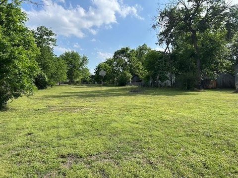 Unimproved Land - Whitewright, TX