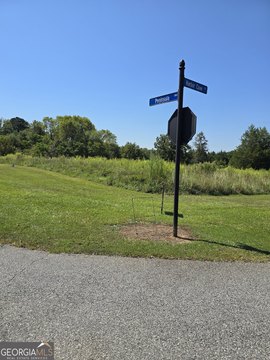 Land in Eagles Pointe, Macon