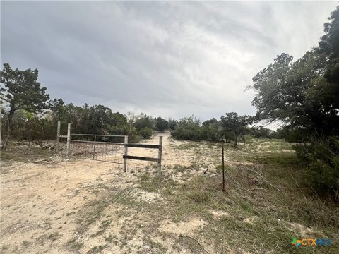 Leander Land with Commercial Potential
