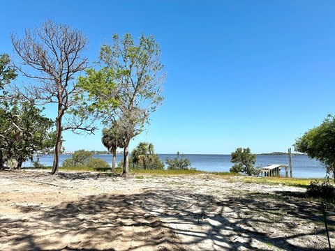 Gulf Front Lot in Cedar Key