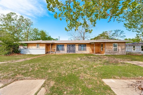 Well-Maintained Duplex Investment