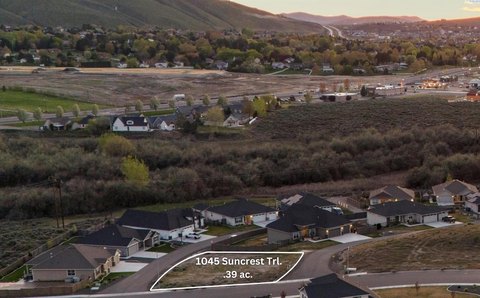 Land, Richland, WA