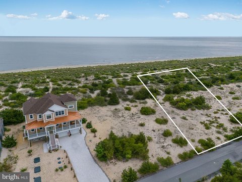 Waterfront Lot in Gated Community