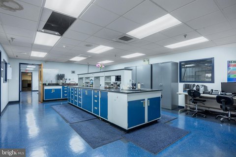 Fairless Hills Office & Lab