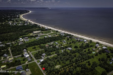 LAND - Waveland, MS