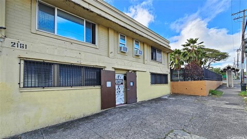 Honolulu Retail Property For Sale