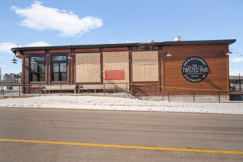 Lakefront Bar & Pub Building