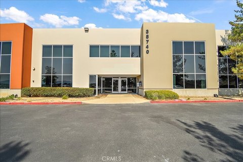 Murrieta Commercial Space with Warehouse
