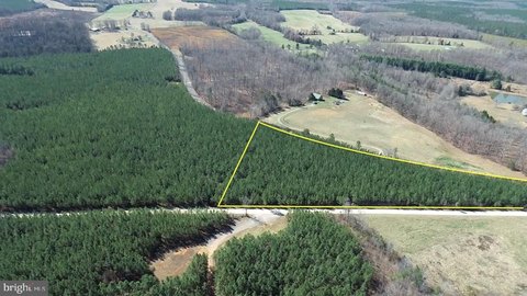 Land, DILLWYN, VA