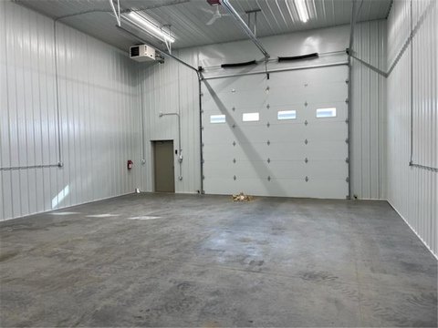 Versatile Condo Garage Near Prescott