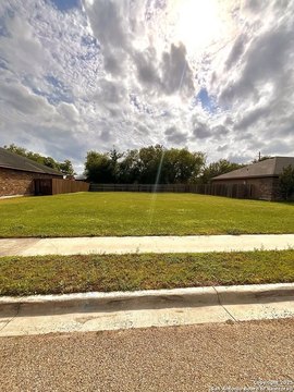 Land, Beeville, TX