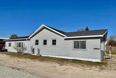 Hermansville Duplex: Investment Opportunity