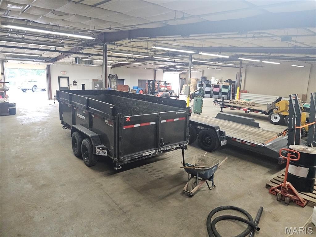 115 W Flier Dr, Pacific, MO 63069