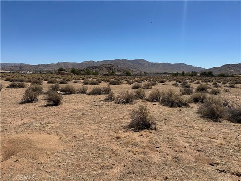 Spacious Apple Valley Land Parcel