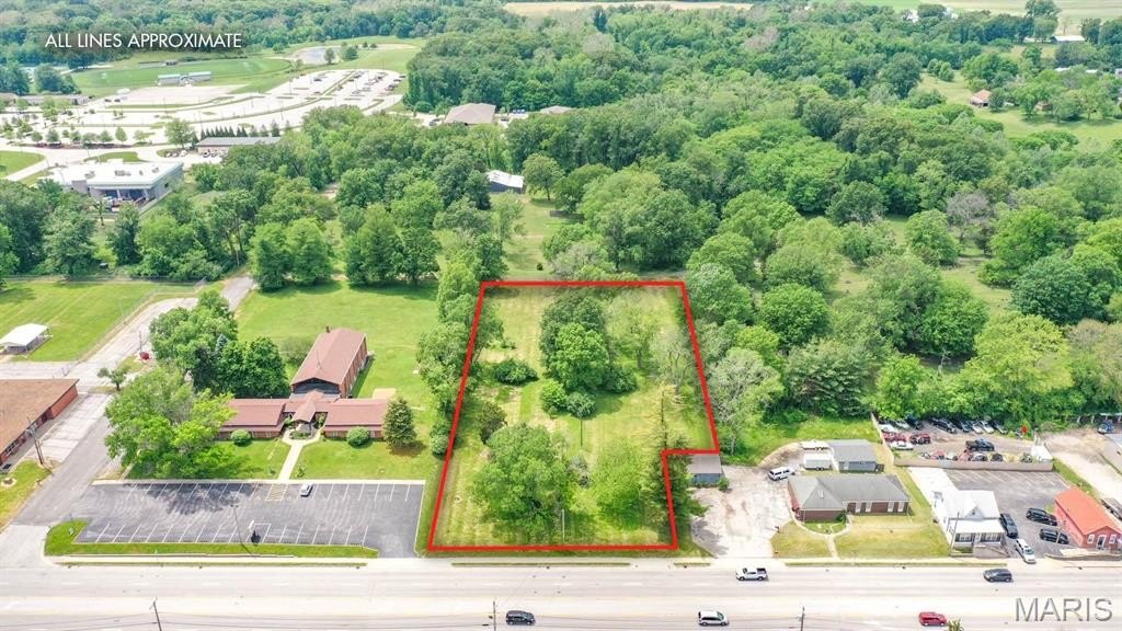 6108 Godfrey Rd, Godfrey, IL 62035